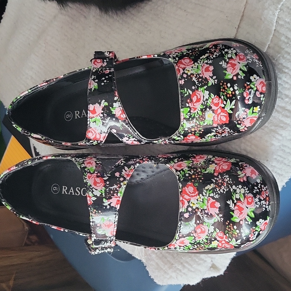 Rasolli Mary-Janes Size 9
